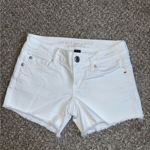 American Eagle White Jean Shorts Size 00